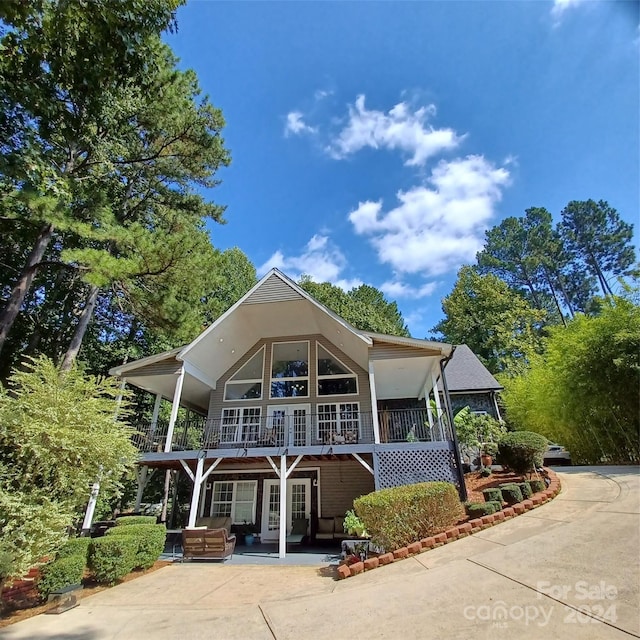 3645 Lake Bluff Dr, Sherrills Ford, NC 28763 - view of front facade featuring a patio area
