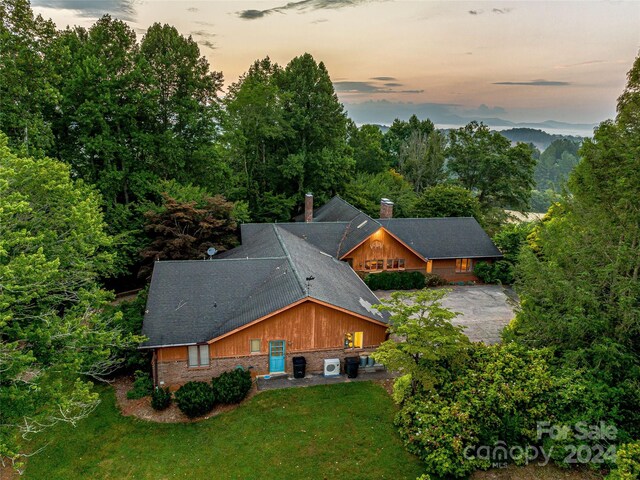 703 Crestview Dr, Leicester, NC 28748 - photo 5
