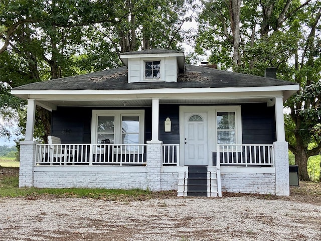 view of front facade featuring a porch