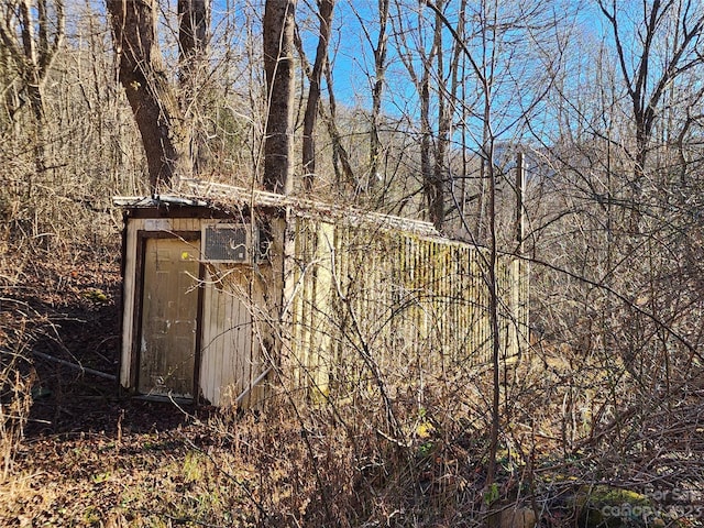 view of outdoor structure