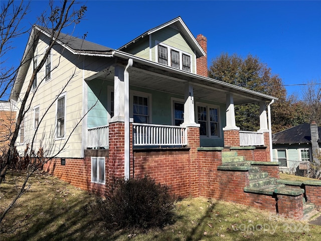 view of front facade featuring covered porch