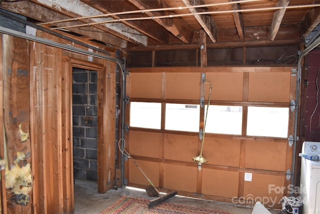 garage featuring washer / dryer