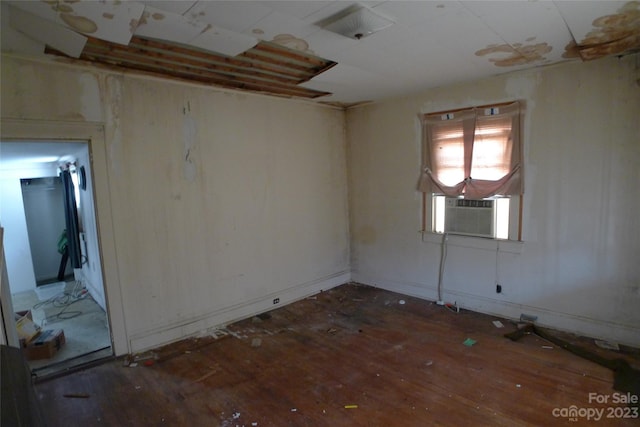 empty room featuring dark hardwood / wood-style floors