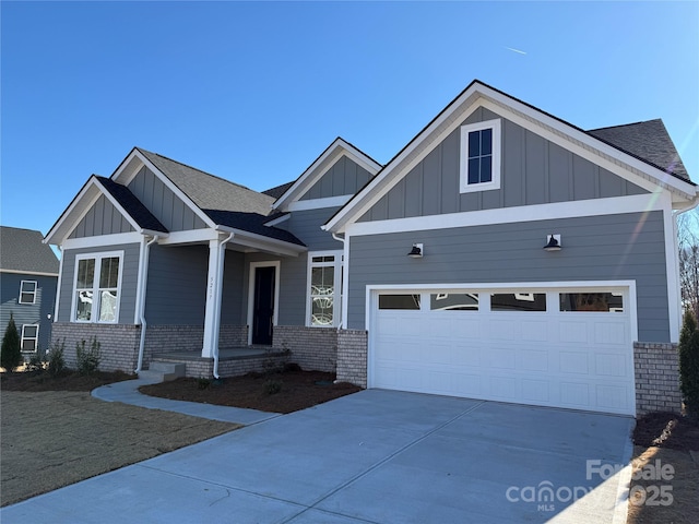 craftsman-style home featuring a garage