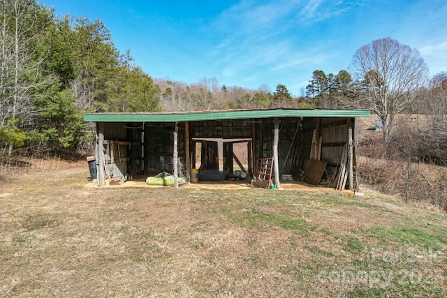 view of shed / structure