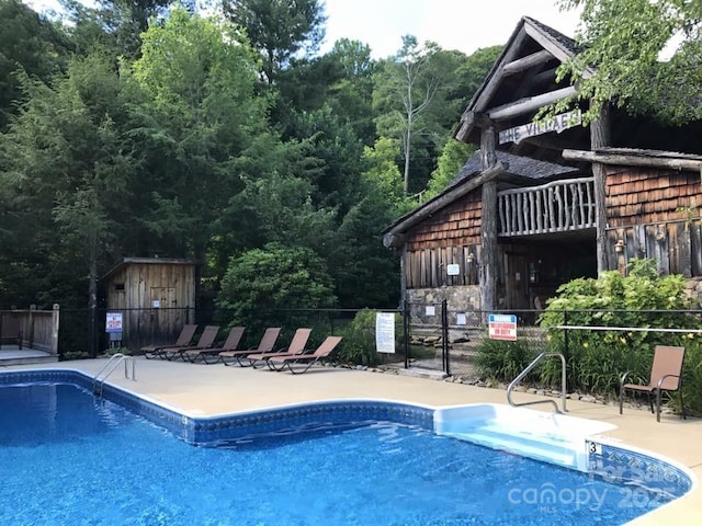 22 Zebulon Ln, Mars Hill, NC 28754