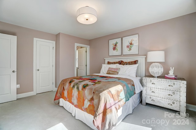 view of carpeted bedroom