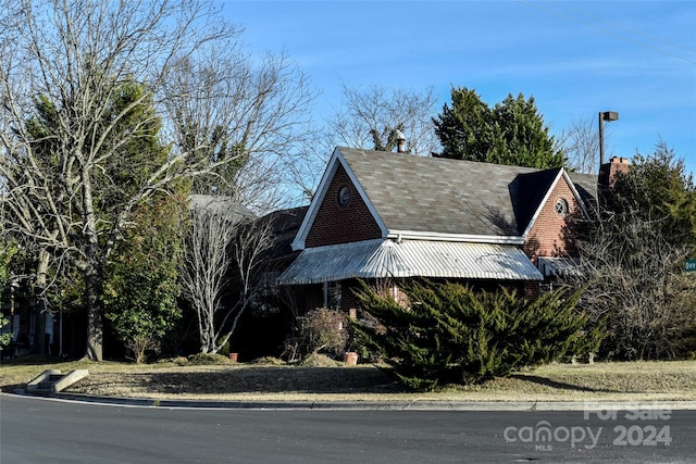 view of home's exterior