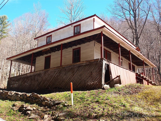 view of home's exterior