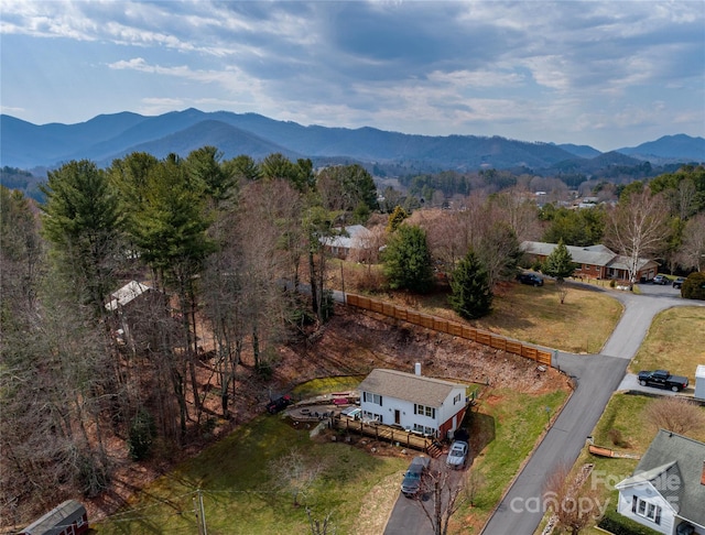 bird's eye view featuring a mountain view