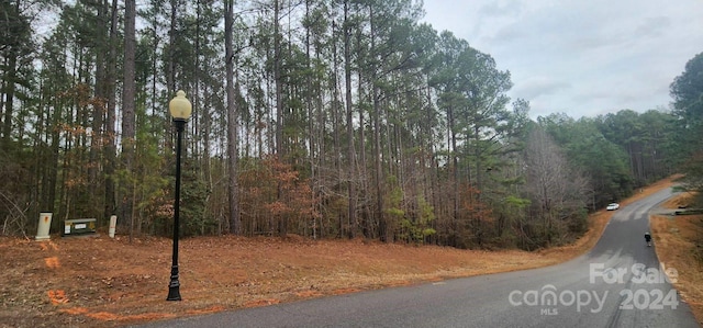 Listing photo 2 for 6048 Plantation Pointe Dr, Granite Falls NC 28630