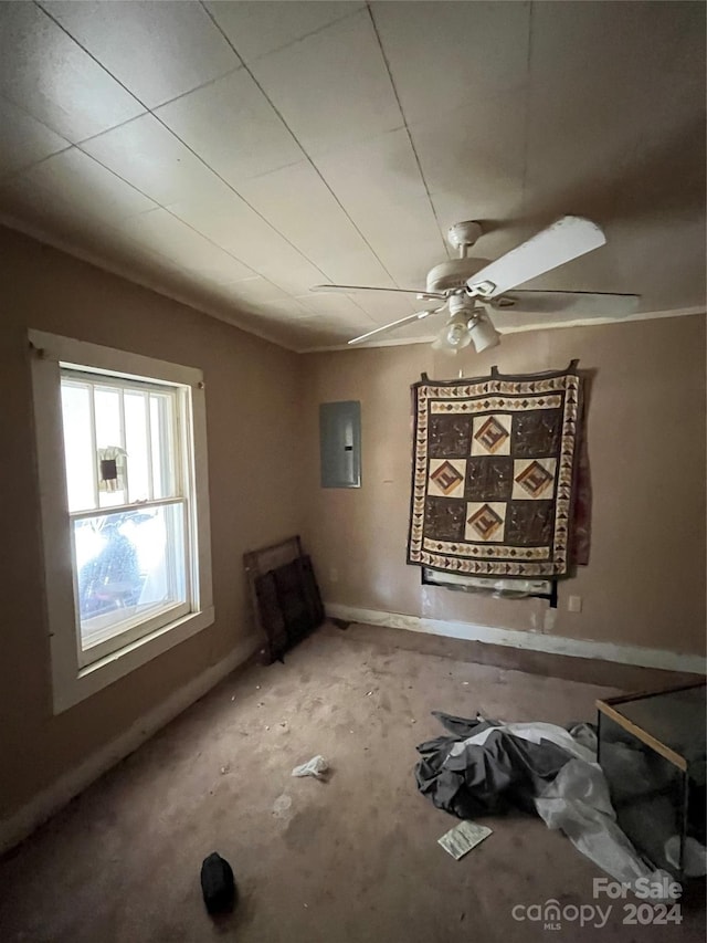 spare room featuring ceiling fan