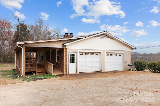 ranch-style home featuring a garage