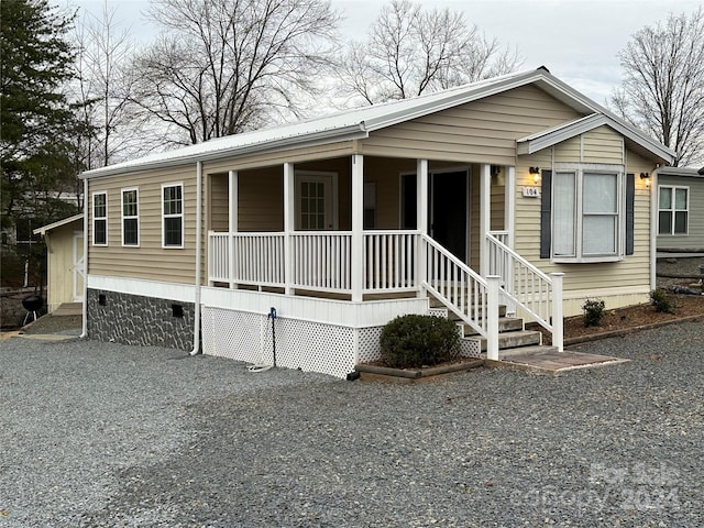 view of front facade featuring a porch