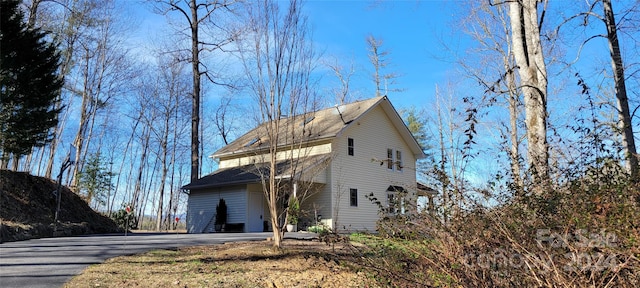 view of home's exterior