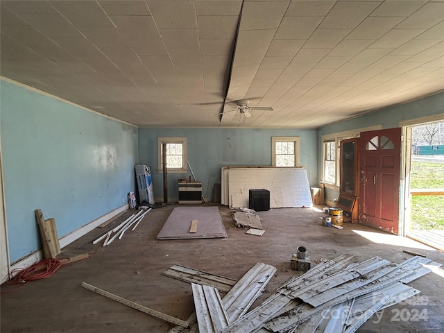 miscellaneous room with ceiling fan