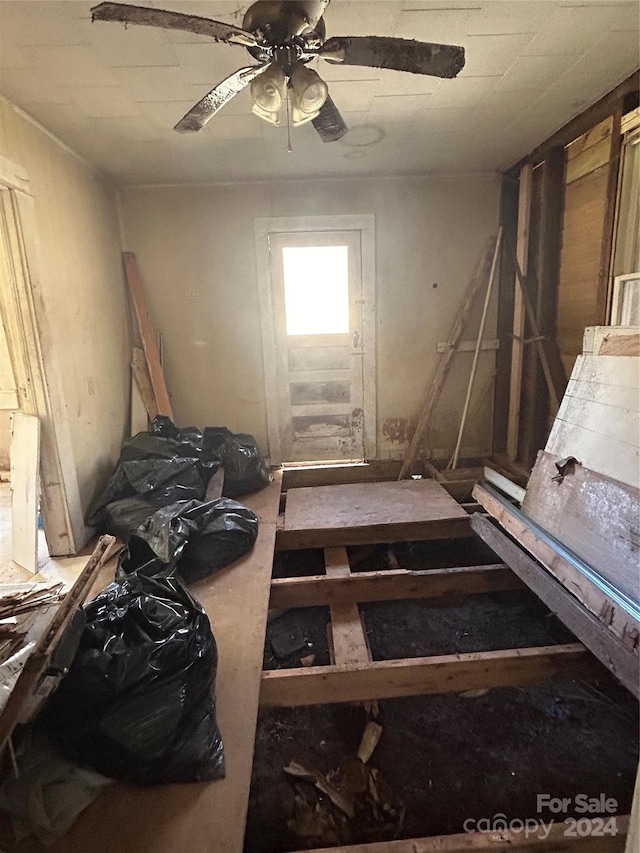 miscellaneous room featuring ceiling fan