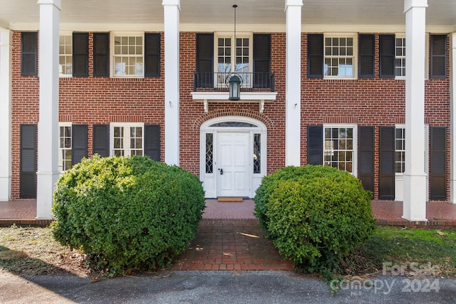 view of entrance to property