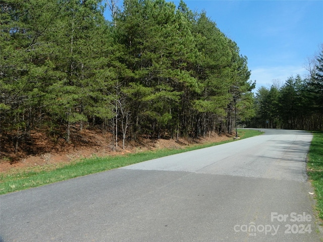 Listing photo 2 for 565 Whisper Lake Dr, New London NC 28127