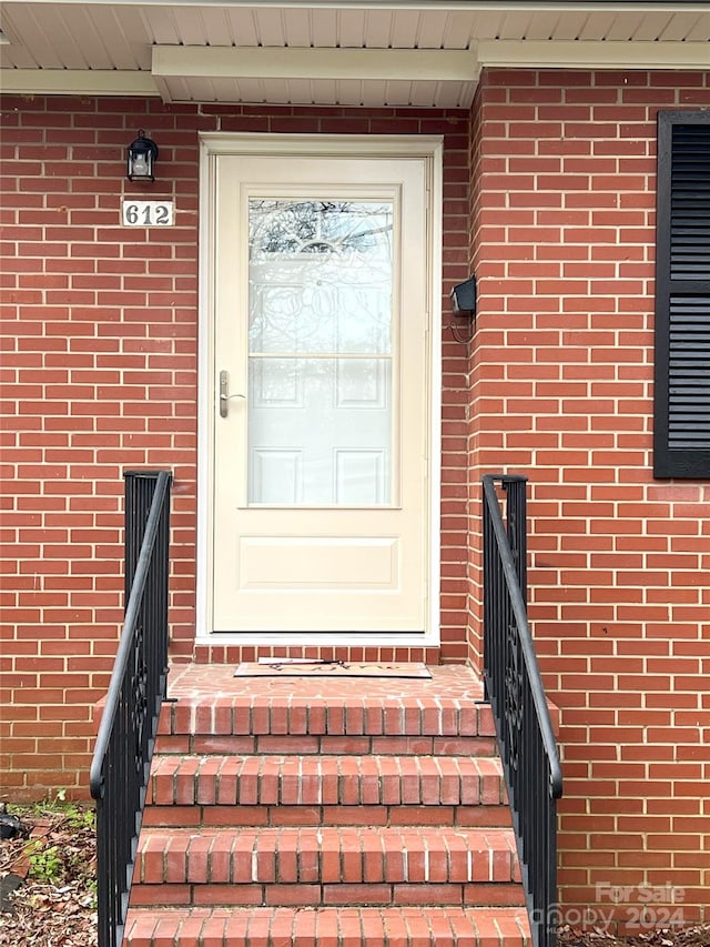 view of property entrance