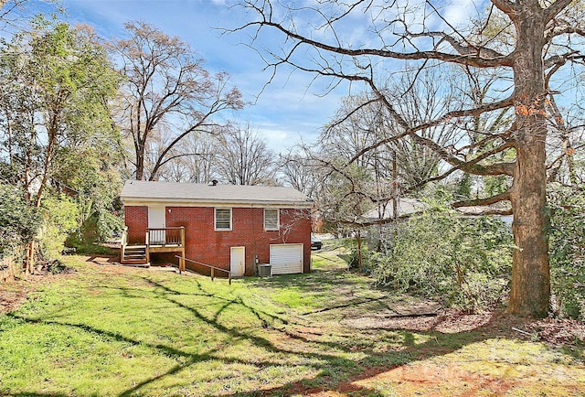 view of yard with cooling unit