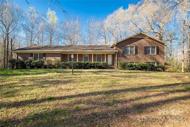 view of front of house with a front yard