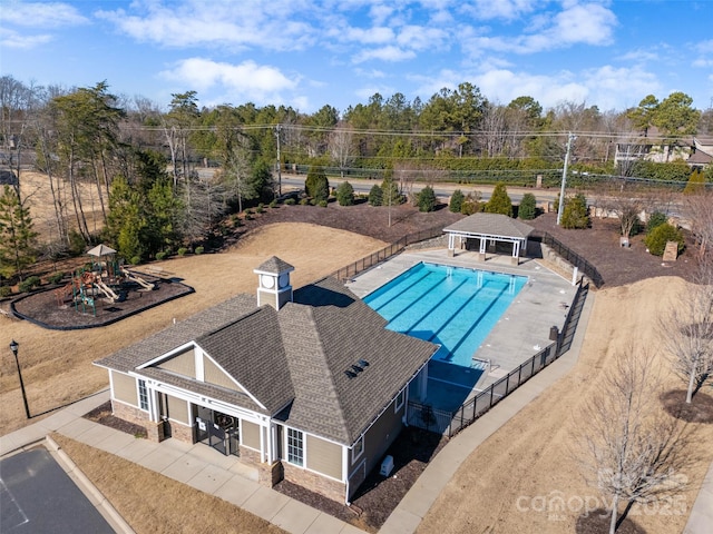 view of swimming pool