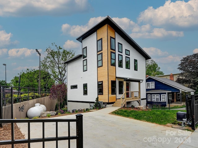 view of contemporary house