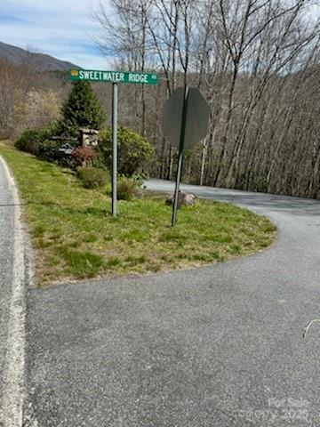27 Sweetwater Ridge Rd, Balsam Grove, NC 28708