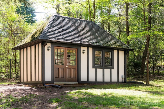 view of outbuilding