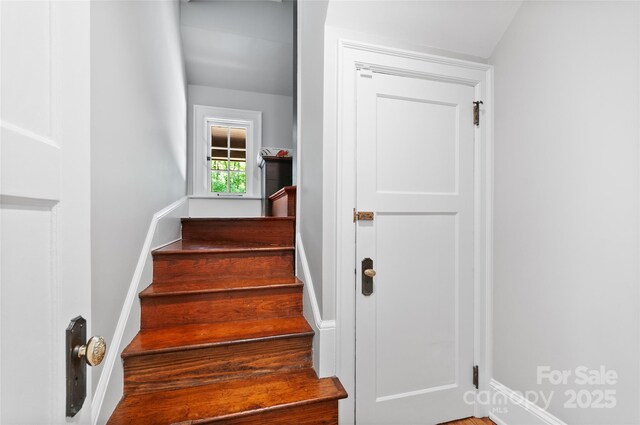 30 Cedarcliff Rd, Asheville, NC 28803 - stairway with baseboards