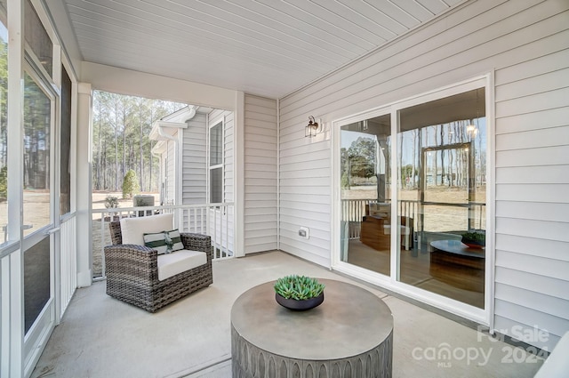 view of sunroom / solarium