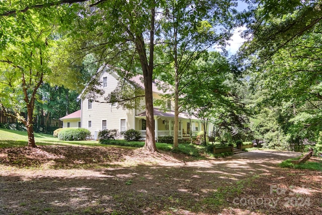 view of front of home featuring a porch