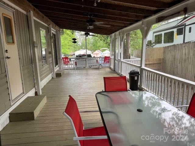 deck with ceiling fan