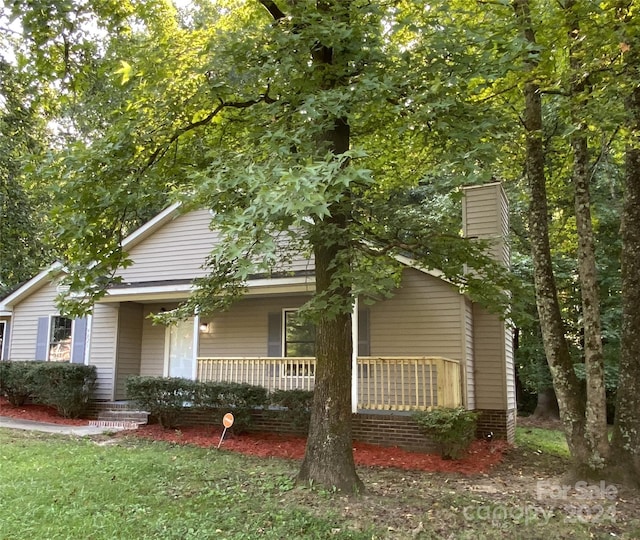 view of front facade with a porch