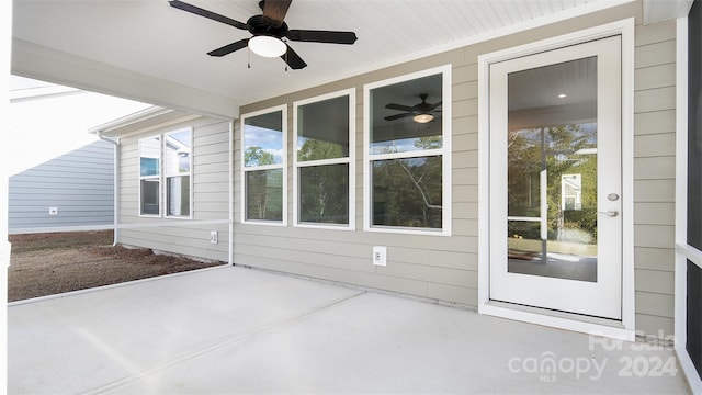 view of patio with ceiling fan