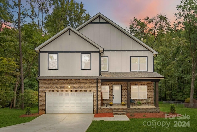 view of front of home featuring a garage