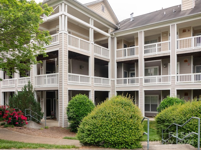 view of building exterior