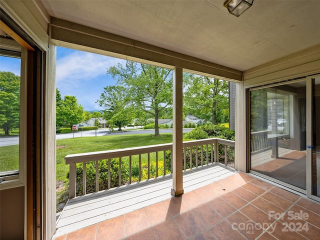 view of unfurnished sunroom