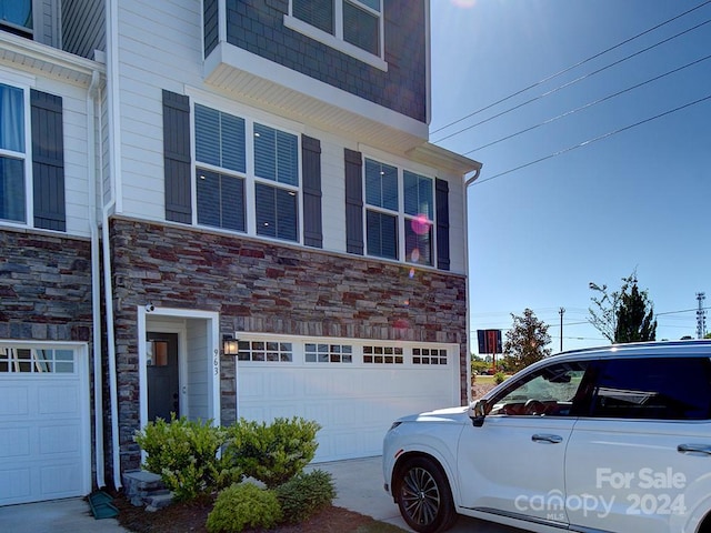 view of front of home featuring a garage