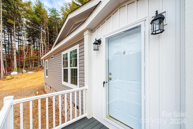 view of property entrance