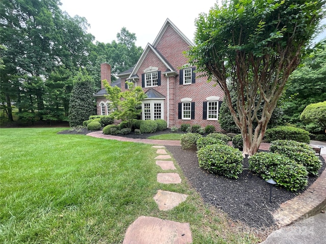 view of front of house with a front yard