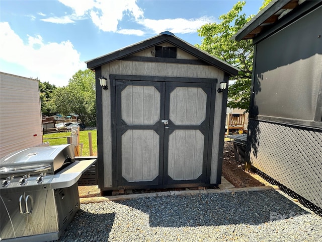 view of shed / structure