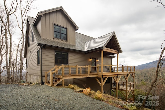 view of front of home featuring a deck