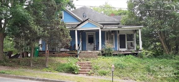 view of front of home with covered porch