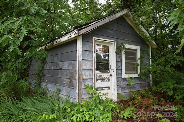 view of shed / structure