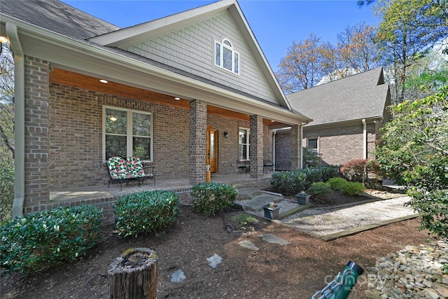 view of front of property featuring a porch