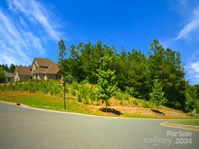 Listing photo 2 for 2000 Gladelynn Ct, Belmont NC 28012