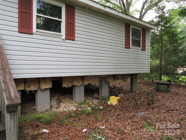 view of home's exterior