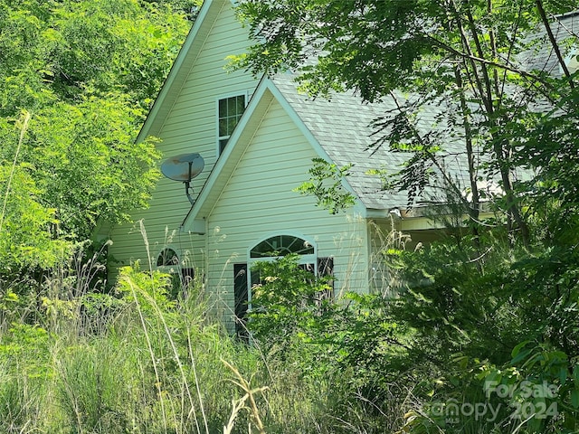 view of side of home